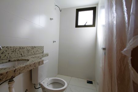 Apartamento à venda com 76m², 2 quartos e 2 vagasBanheiro Social