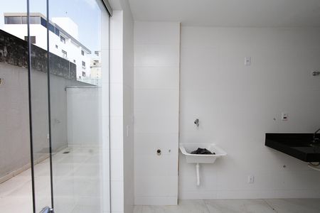 Apartamento à venda com 76m², 2 quartos e 2 vagasÁrea de Serviço