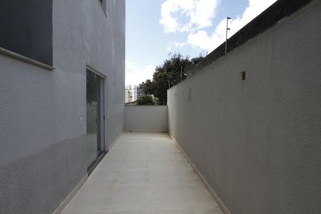 Apartamento à venda com 76m², 2 quartos e 2 vagasarea privativa
