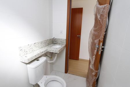 Apartamento à venda com 76m², 2 quartos e 2 vagasBanheiro da Suíte