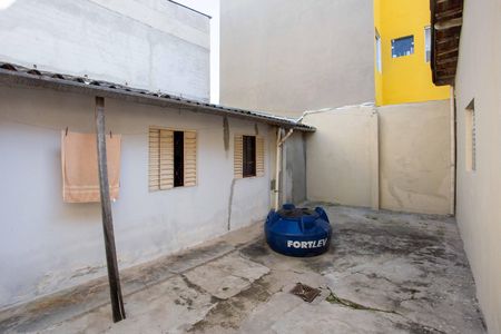 Casa à venda com 120m², 2 quartos e sem vagaQuintal