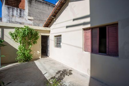 Casa à venda com 120m², 2 quartos e sem vagaQuintal
