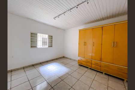 Casa para alugar com 60m², 2 quartos e sem vaga Casa para alugar com 60m², 2 quartos e sem vagaSala