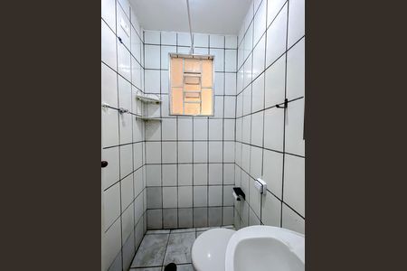 Casa para alugar com 60m², 2 quartos e sem vaga Casa para alugar com 60m², 2 quartos e sem vagaBanheiro