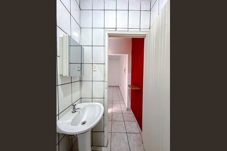 Banheiro de casa para alugar com 2 quartos, 60m² em Alto da Lapa, São Paulo