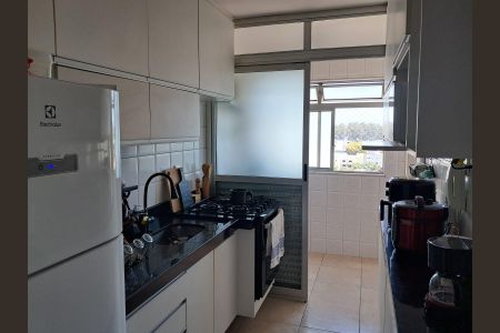Cozinha de apartamento à venda com 3 quartos, 59m² em Vila Taquari, São Paulo