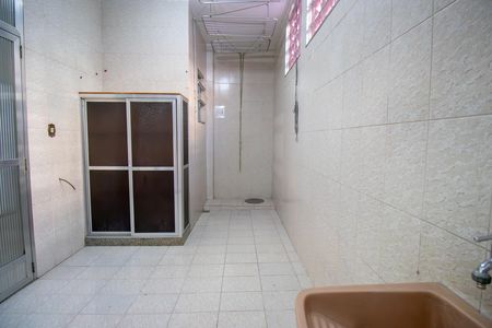 Casa para alugar com 60m², 2 quartos e 1 vagaÁrea de Serviço