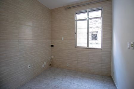 QUARTO 1 de casa para alugar com 2 quartos, 60m² em Olaria, Rio de Janeiro