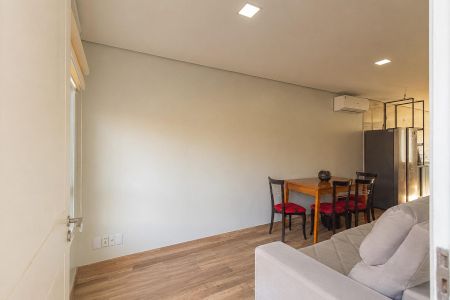 Casa de condomínio para alugar com 67m², 2 quartos e 2 vagas Casa de condomínio para alugar com 67m², 2 quartos e 2 vagasSala