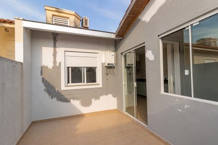 Casa de condomínio para alugar com 67m², 2 quartos e 2 vagas Casa de condomínio para alugar com 67m², 2 quartos e 2 vagasVaranda