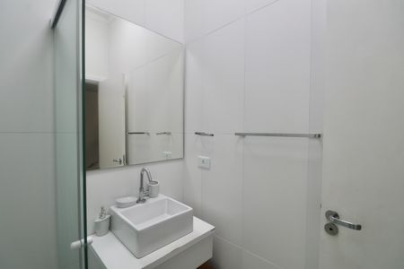 Apartamento para alugar com 130m², 3 quartos e 1 vaga Apartamento para alugar com 130m², 3 quartos e 1 vagaBanheiro Suíte 2