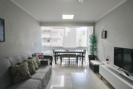 Apartamento para alugar com 130m², 3 quartos e 1 vaga Apartamento para alugar com 130m², 3 quartos e 1 vagaSala