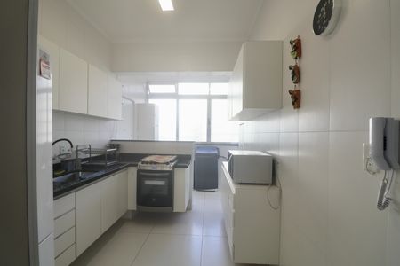 Apartamento para alugar com 130m², 3 quartos e 1 vaga Apartamento para alugar com 130m², 3 quartos e 1 vagaCozinha
