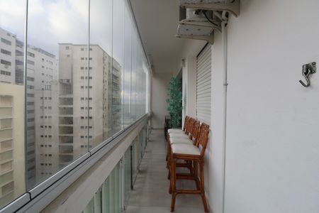 Apartamento para alugar com 130m², 3 quartos e 1 vaga Apartamento para alugar com 130m², 3 quartos e 1 vagaVaranda