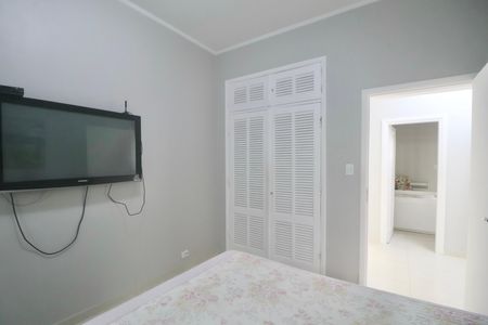 Apartamento para alugar com 130m², 3 quartos e 1 vaga Apartamento para alugar com 130m², 3 quartos e 1 vagaQuarto