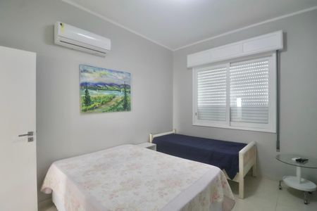 Apartamento para alugar com 130m², 3 quartos e 1 vaga Apartamento para alugar com 130m², 3 quartos e 1 vagaQuarto