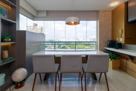 Apartamento para alugar com 68m², 1 quarto e 1 vaga Apartamento para alugar com 68m², 1 quarto e 1 vagaSala - Varanda