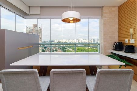 Apartamento para alugar com 68m², 1 quarto e 1 vaga Apartamento para alugar com 68m², 1 quarto e 1 vagaSala - Varanda