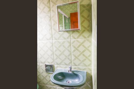 Casa de condomínio para alugar com 80m², 2 quartos e sem vagaBanheiro - 2º Pavimento