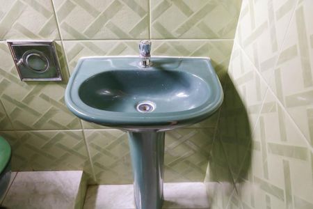 Casa de condomínio para alugar com 80m², 2 quartos e sem vagaBanheiro - 2º Pavimento