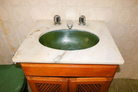 Casa de condomínio para alugar com 80m², 2 quartos e sem vagaBanheiro  1º Pavimento
