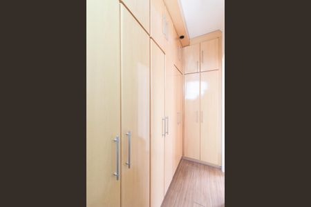Casa para alugar com 300m², 3 quartos e 4 vagas Casa para alugar com 300m², 3 quartos e 4 vagasCloset da Quarto 3 - Suíte