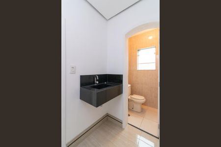 Casa para alugar com 300m², 3 quartos e 4 vagas Casa para alugar com 300m², 3 quartos e 4 vagasLavabo 1