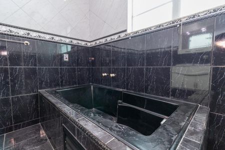 Casa para alugar com 300m², 3 quartos e 4 vagas Casa para alugar com 300m², 3 quartos e 4 vagasBanheiro da Quarto 3 - Suíte