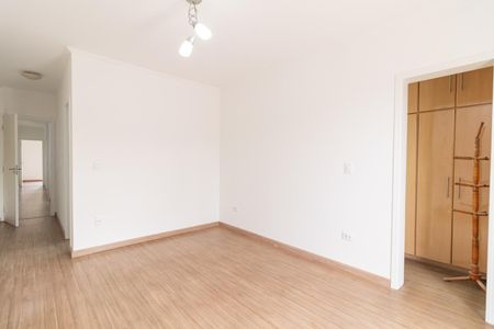 Casa para alugar com 300m², 3 quartos e 4 vagas Casa para alugar com 300m², 3 quartos e 4 vagasQuarto 3 - Suíte