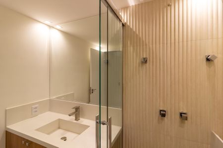 Apartamento à venda com 96m², 2 quartos e 1 vaga Apartamento à venda com 96m², 2 quartos e 1 vagaBanheiro da Suíte 2