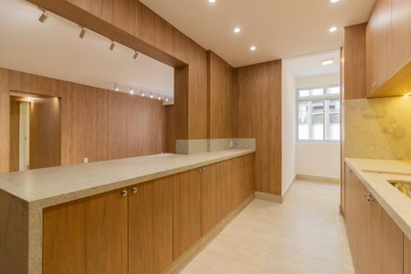 Apartamento à venda com 96m², 2 quartos e 1 vaga Apartamento à venda com 96m², 2 quartos e 1 vagaCozinha