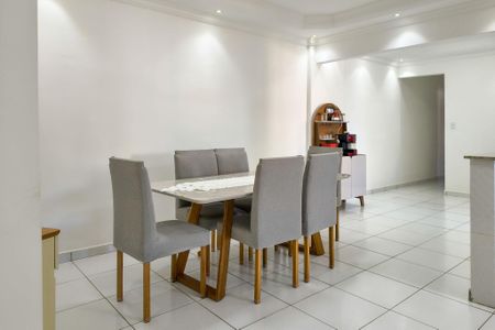 Apartamento para alugar com 94m², 2 quartos e 1 vaga Apartamento para alugar com 94m², 2 quartos e 1 vagaSala