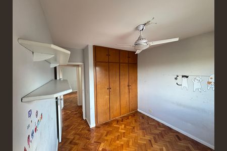 Apartamento à venda com 120m², 3 quartos e 2 vagas Apartamento à venda com 120m², 3 quartos e 2 vagasQuarto 1