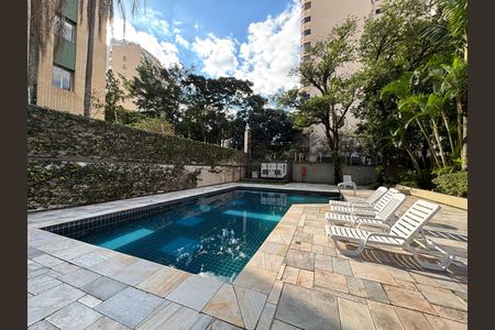 Apartamento à venda com 120m², 3 quartos e 2 vagas Apartamento à venda com 120m², 3 quartos e 2 vagasPiscina