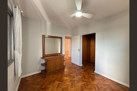 Apartamento à venda com 120m², 3 quartos e 2 vagas Apartamento à venda com 120m², 3 quartos e 2 vagasSuite