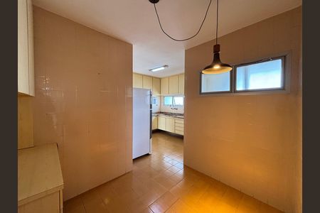 Apartamento à venda com 120m², 3 quartos e 2 vagas Apartamento à venda com 120m², 3 quartos e 2 vagasCozinha