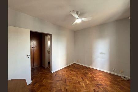 Apartamento à venda com 120m², 3 quartos e 2 vagas Apartamento à venda com 120m², 3 quartos e 2 vagasSuite