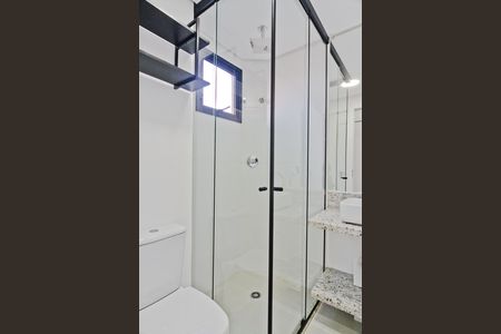 Banheiro de kitnet/studio para alugar com 1 quarto, 26m² em Vila Dom Pedro Ii, São Paulo