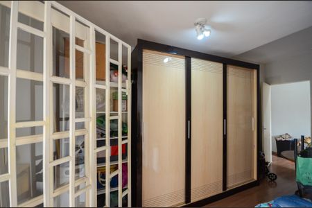 Casa para alugar com 172m², 3 quartos e 4 vagasQuarto 2