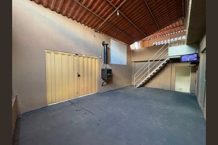 Casa para alugar com 360m², 2 quartos e 5 vagas Casa para alugar com 360m², 2 quartos e 5 vagasÁrea externa