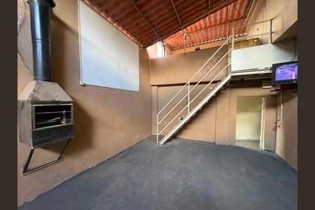 Casa para alugar com 360m², 2 quartos e 5 vagas Casa para alugar com 360m², 2 quartos e 5 vagasÁrea externa