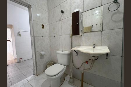 Casa para alugar com 360m², 2 quartos e 5 vagas Casa para alugar com 360m², 2 quartos e 5 vagasBanheiro