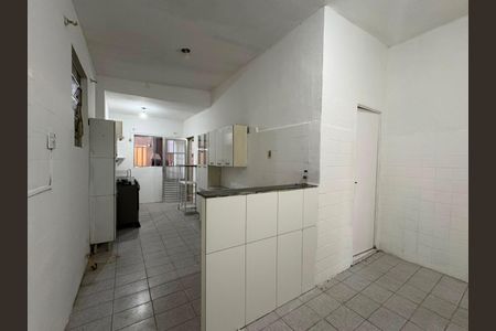 Casa para alugar com 360m², 2 quartos e 5 vagas Casa para alugar com 360m², 2 quartos e 5 vagasCozinha