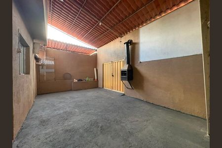 Casa para alugar com 360m², 2 quartos e 5 vagas Casa para alugar com 360m², 2 quartos e 5 vagasÁrea externa