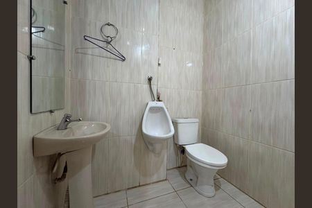 Casa para alugar com 360m², 2 quartos e 5 vagas Casa para alugar com 360m², 2 quartos e 5 vagasBanheiro 2
