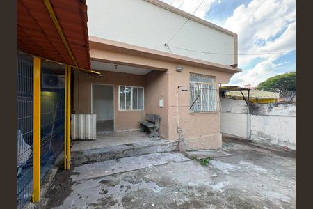 Casa para alugar com 360m², 2 quartos e 5 vagas Casa para alugar com 360m², 2 quartos e 5 vagasFachada