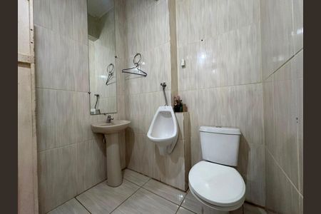 Casa para alugar com 360m², 2 quartos e 5 vagas Casa para alugar com 360m², 2 quartos e 5 vagasBanheiro 2