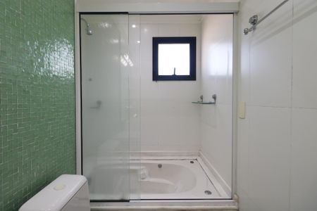 Apartamento à venda com 120m², 3 quartos e 3 vagas Apartamento à venda com 120m², 3 quartos e 3 vagasBanheiro da Suíte