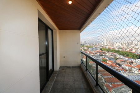 Apartamento à venda com 120m², 3 quartos e 3 vagas Apartamento à venda com 120m², 3 quartos e 3 vagasVaranda