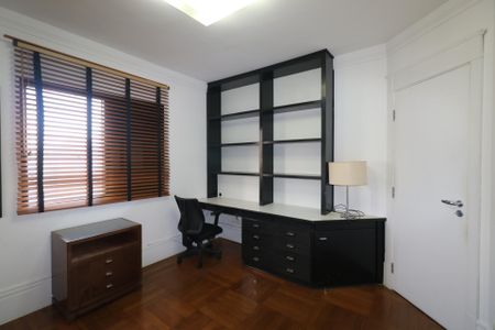 Apartamento à venda com 120m², 3 quartos e 3 vagas Apartamento à venda com 120m², 3 quartos e 3 vagasQuarto 2